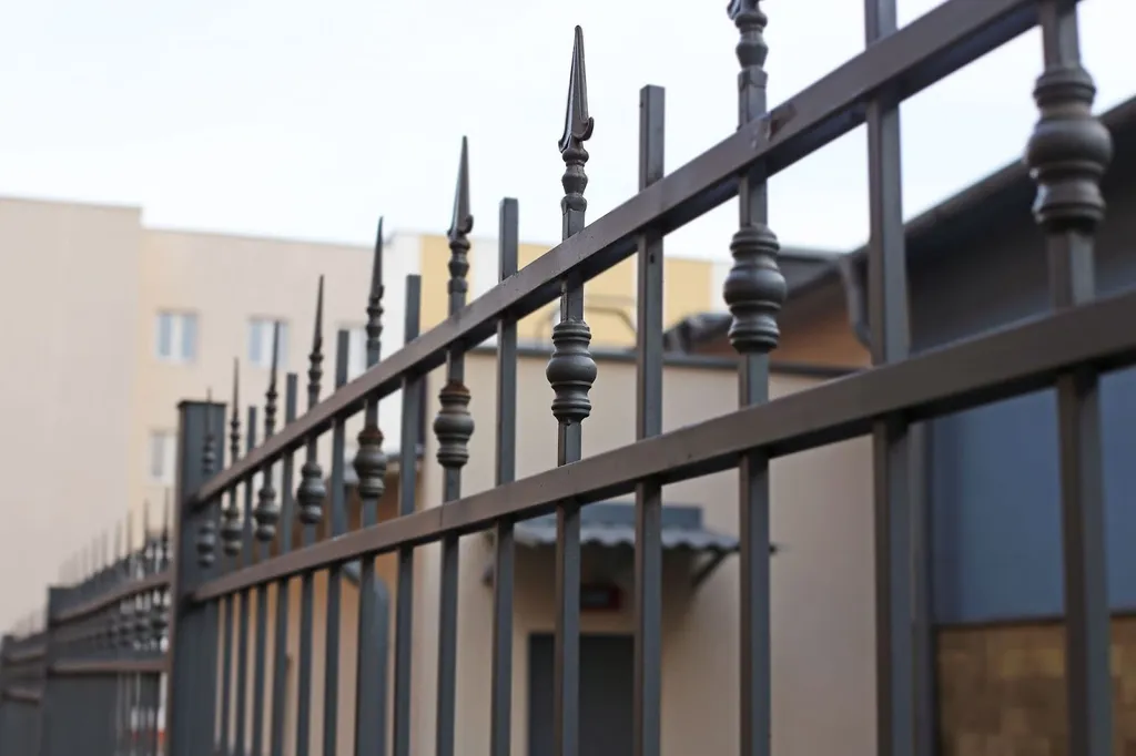 How to Set a Metal Fence Post | Easy Step-by-Step Guide