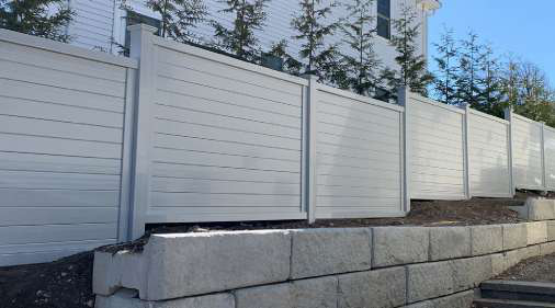 Interstate Florida horizontal full-privacy vinyl fence