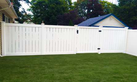 Interstate South Dakota vertical-picket semi-privacy vinyl fence with walk gate