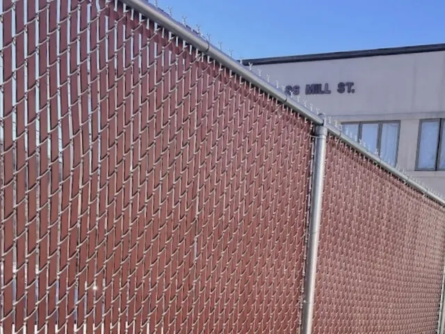 Commercial chain link fence