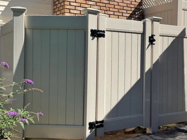 Residential vinyl fence